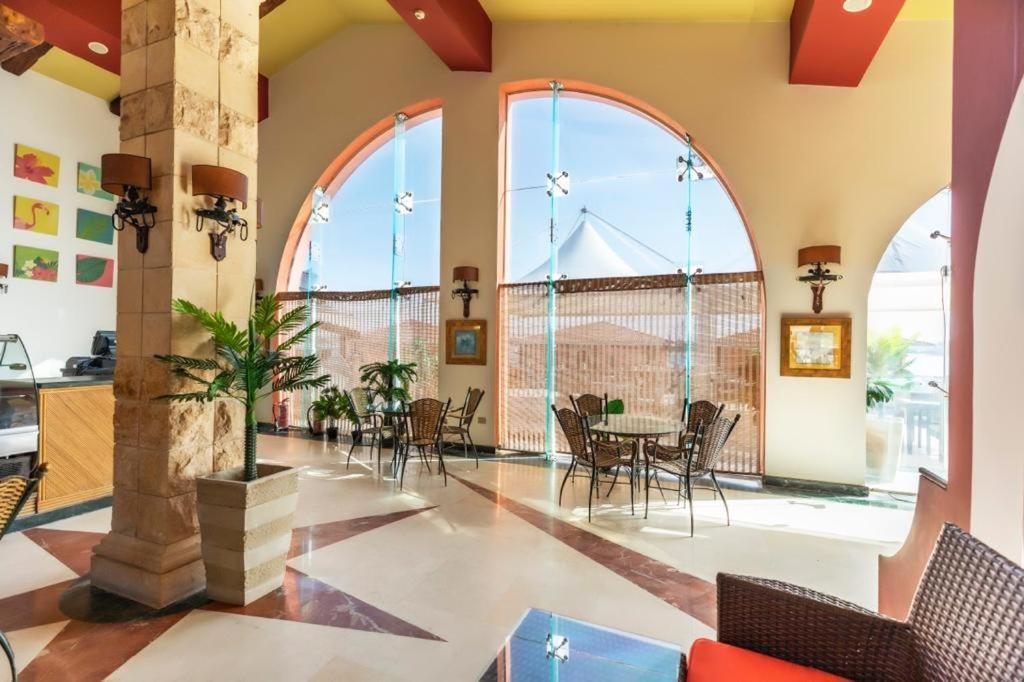 Golden Ocean Marina Hotel Эль-Аламейн Экстерьер фото